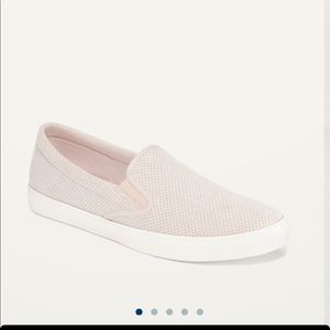 Old Navy slip on sneaker